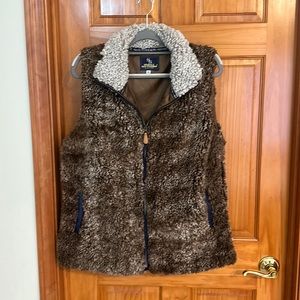 Simply Southern faux fur like brown with blue trim vest size XL